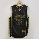 Regatas de Basquete Cada time tem as suas cores, uma identidade inconfundível que a diferencia do resto da liga.Esta regata é inspirada...